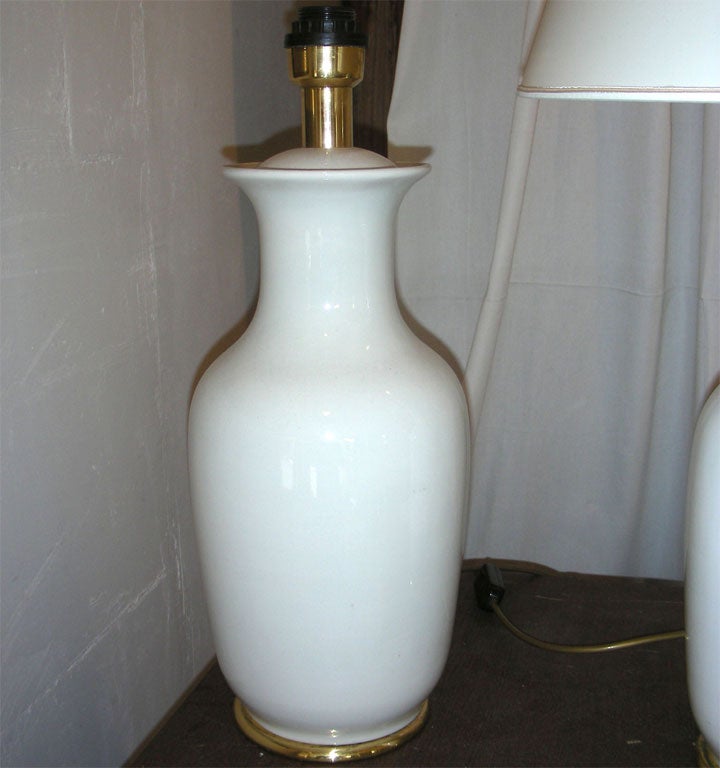 French Two 1960s Lamps in White Porcelain For Sale