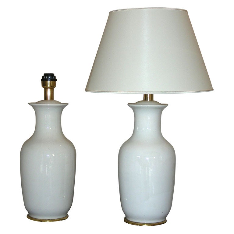Two 1960s Lamps in White Porcelain For Sale