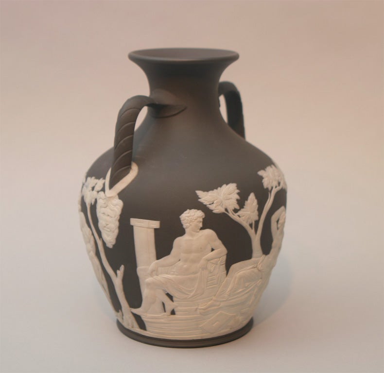 Wedgwood Jasper Portland Vase In Excellent Condition In New York, NY