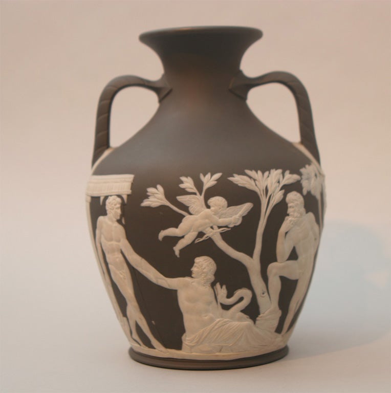 Wedgwood Jasper Portland Vase 3