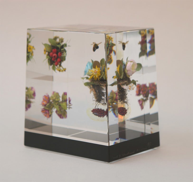A fine Paul Stankard diptych botanical lamp or flameworked with floral and berry designs, hovering honeybee and spirits in the roots