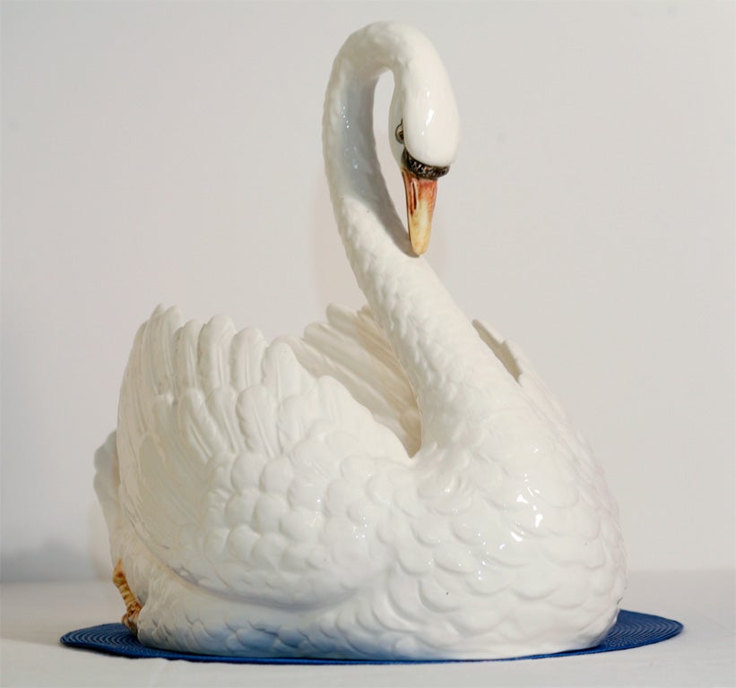 swan centerpieces