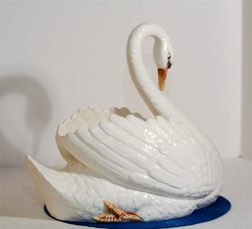 Ceramic Full Figural Swan Centerpiece 1