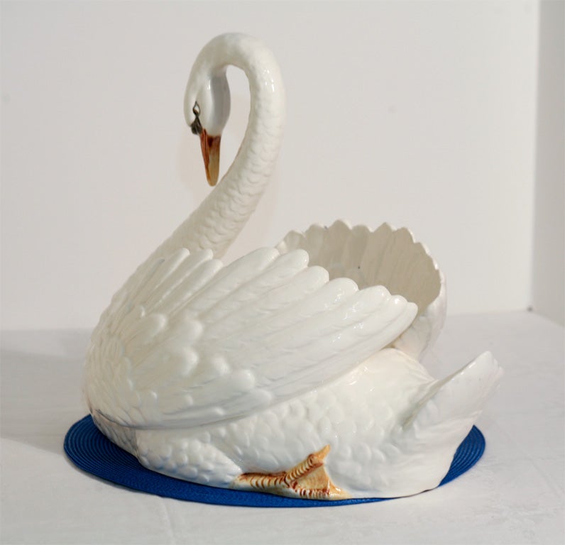 Ceramic Full Figural Swan Centerpiece 2