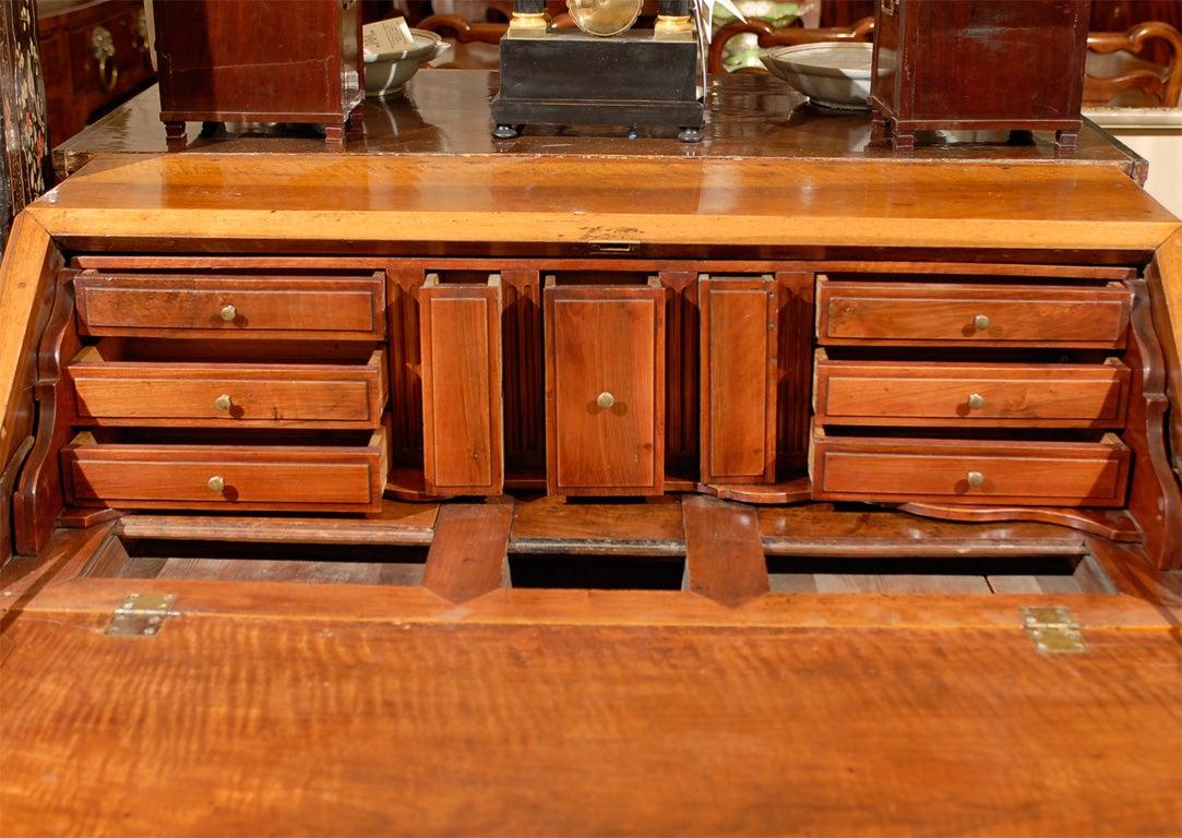 18th century Louis XVI Walnut Bureau, France For Sale 1