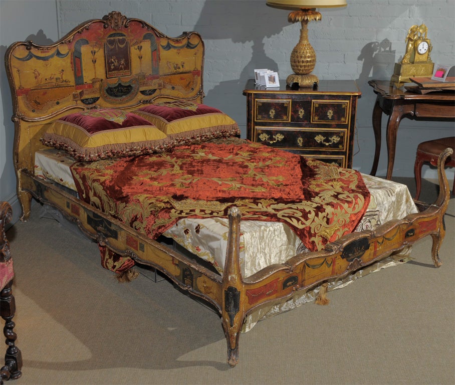 Italian A Romantic Venetian Painted Bed with Neo-Pompeiian Motifs For Sale