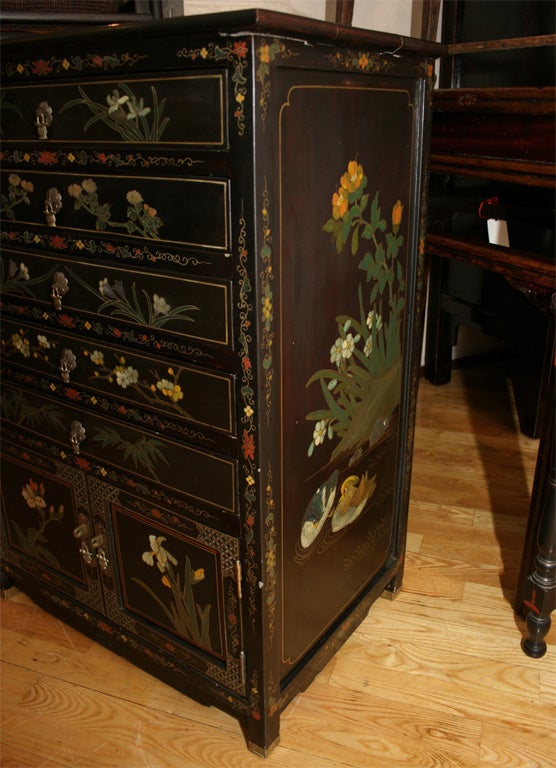 Anglo Japanese Painted and Decorated Lacquer dresser For Sale 3
