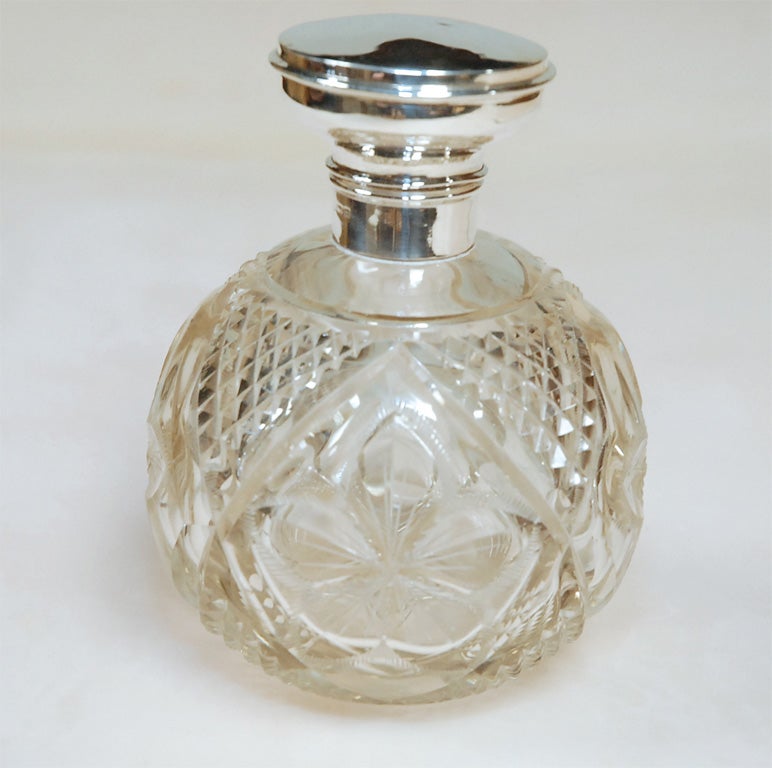English 19thC. Sterling top & crystal perfume bottle For Sale