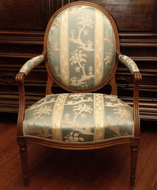 Pair of French Louis XVI style Ovalback Armchairs of beechwood