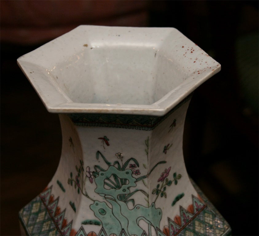 19th Century Chinese Octagonal Shaped Vase For Sale