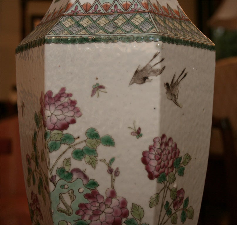 Chinese Octagonal Shaped Vase For Sale 3