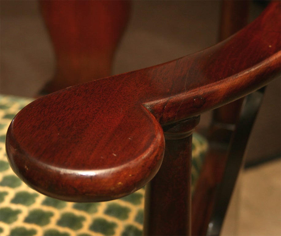 Feiner und seltener Queen Ann Corner Barber-Stuhl, 18. Jahrhundert (Englisch) im Angebot