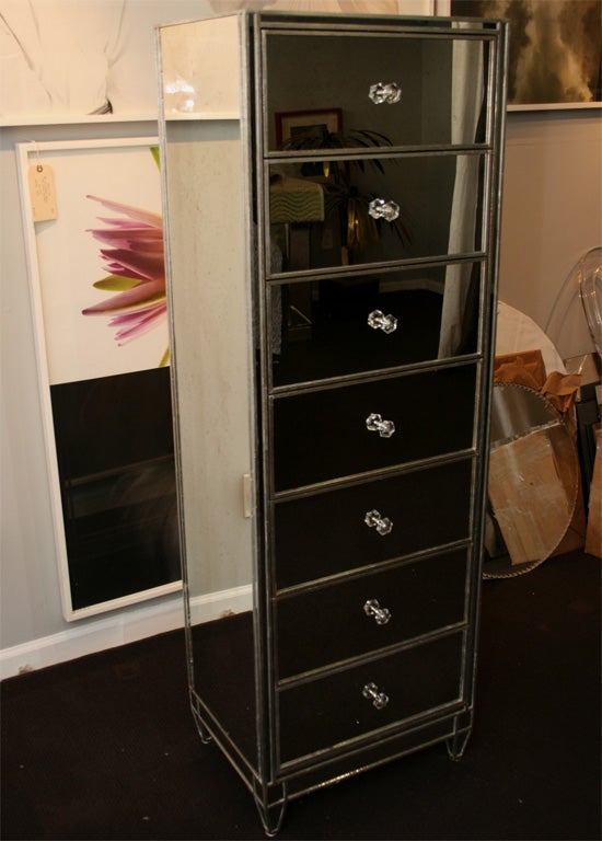 Moderno Semainier a specchio con finiture in argento in vendita
