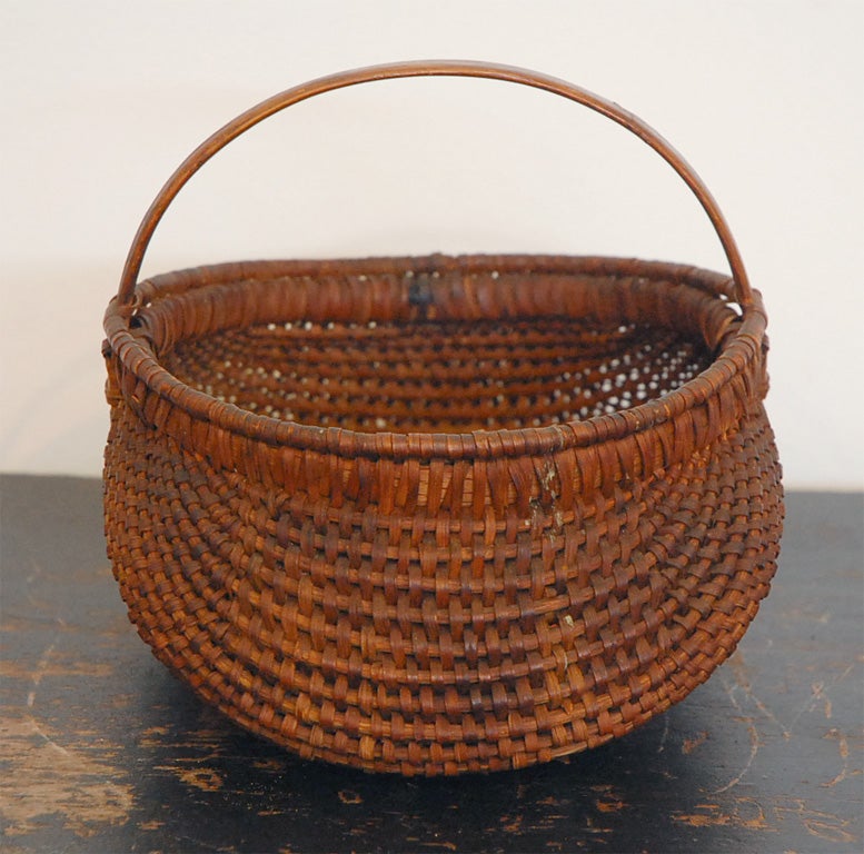 19TH C. RARE MINIATURE BUTTOCKS BASKET FROM PA. 2