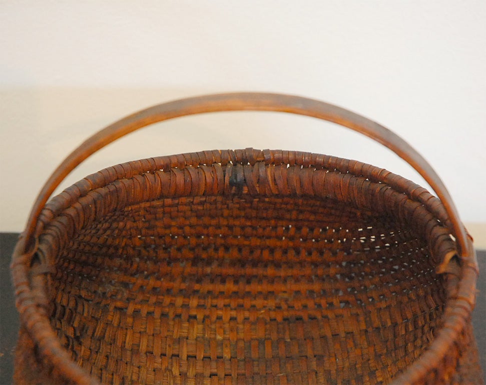 19TH C. RARE MINIATURE BUTTOCKS BASKET FROM PA. 3