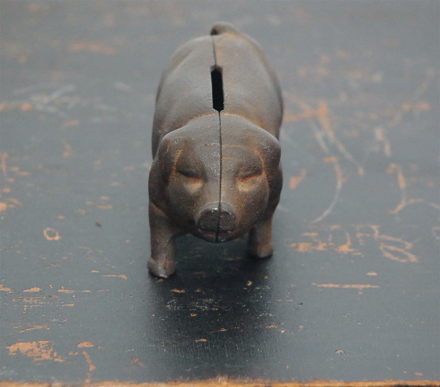cast iron pig piggy bank