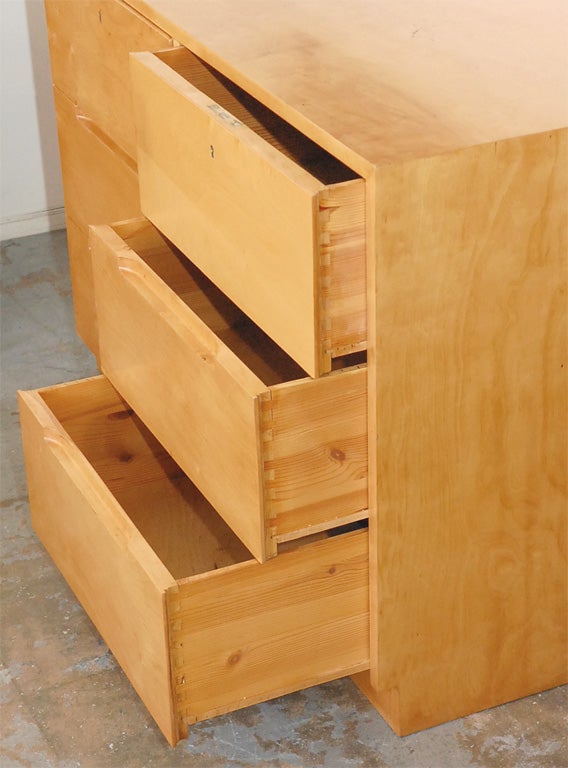 Alvar Aalto Dresser 3