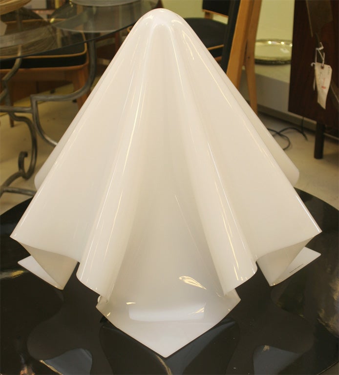 WHITE LUCITE IN THE FORM OF AGATHERED HANDKERCHIEF