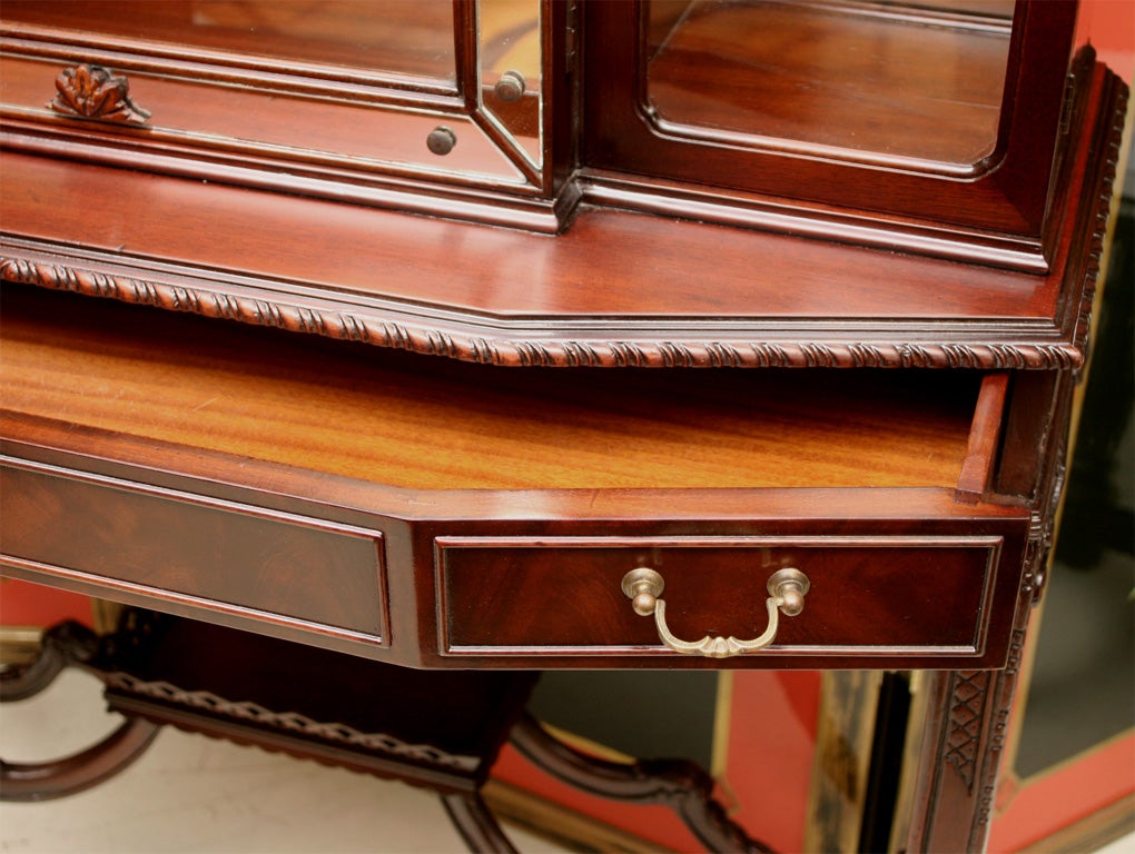 Mahogany CHINESE CHIPPENDALE STYLE CURIO CABINET