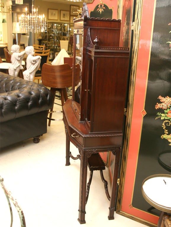 CHINESE CHIPPENDALE STYLE CURIO CABINET 2
