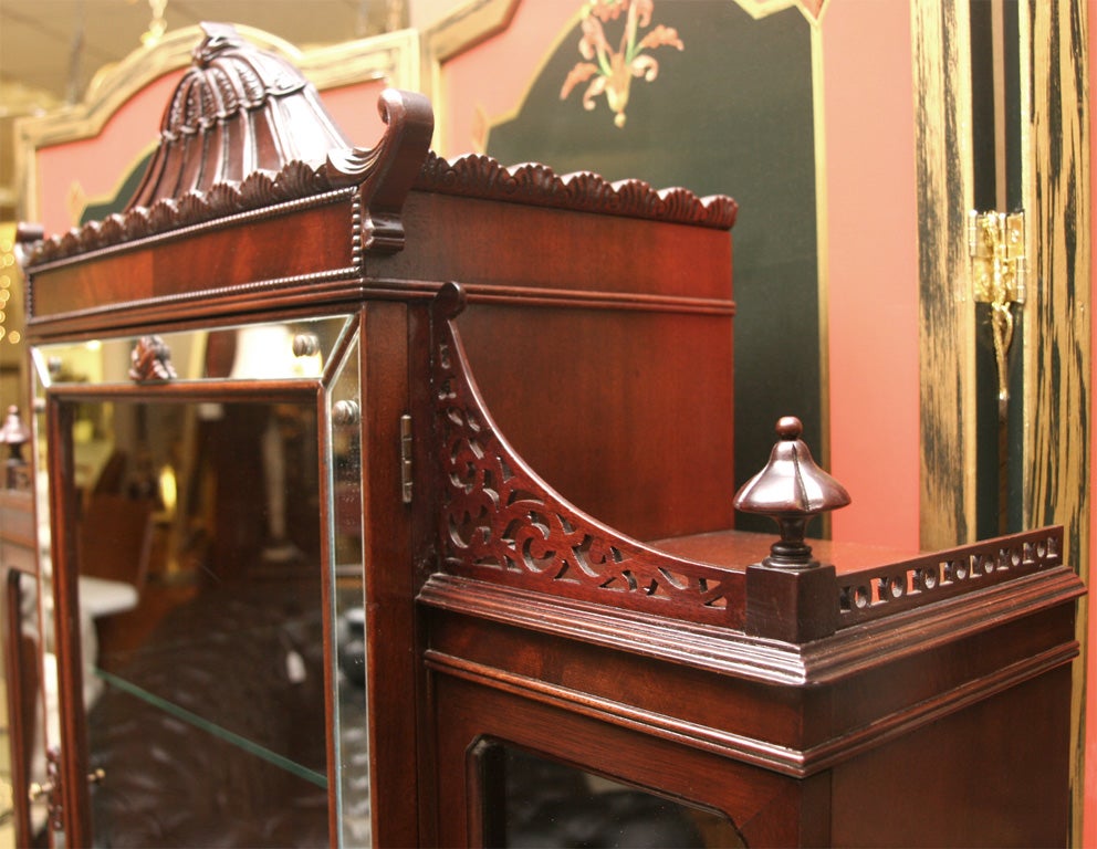 CHINESE CHIPPENDALE STYLE CURIO CABINET 4