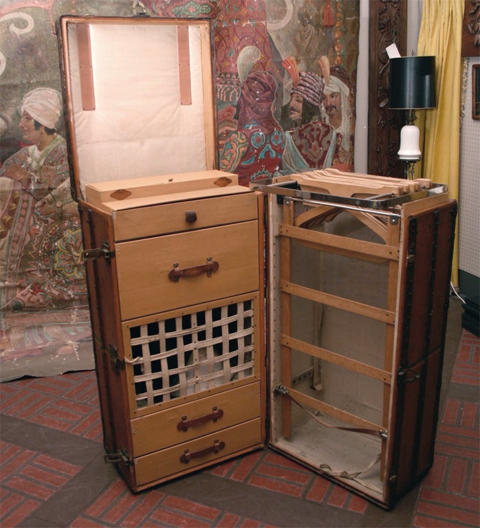 Louis Vuitton Steamer Trunk / Wardrobe, Circa 1915 In Good Condition In Lake Forest, IL