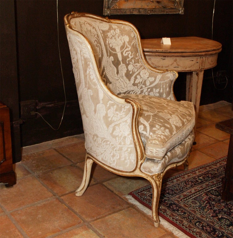 Nineteenth century French gold leaf and painted bergere. 3