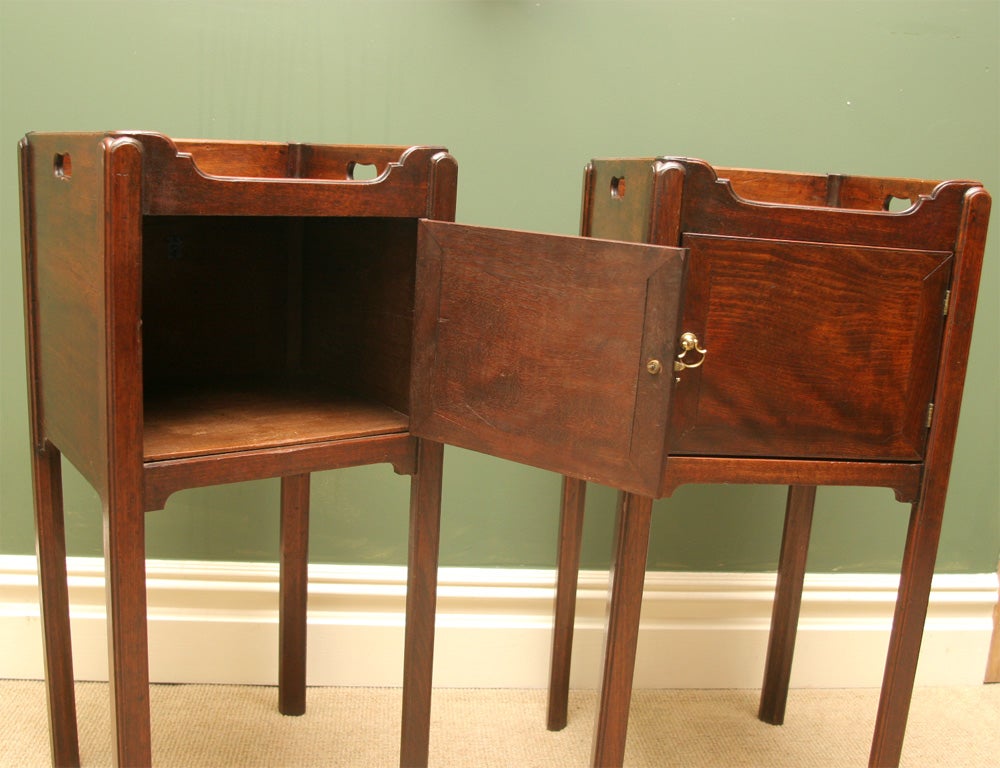 English Pair of pot cupboards