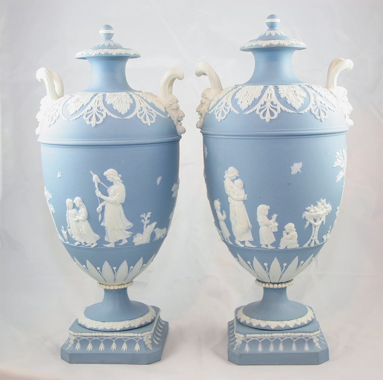 Pair of Wedgwood Blue & White Jasper Vases In Good Condition For Sale In New York, NY