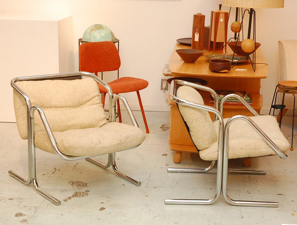 Chrome and upholstered lounge chairs epitomize California 70's style.