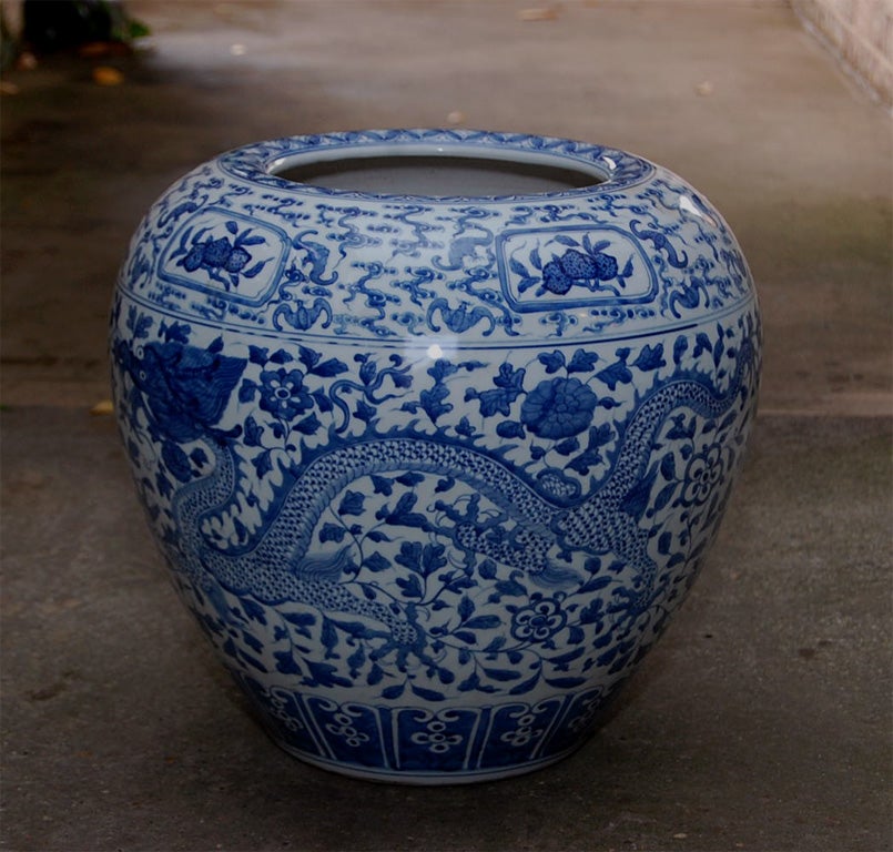 19th Century Chinese Porcelain Vase