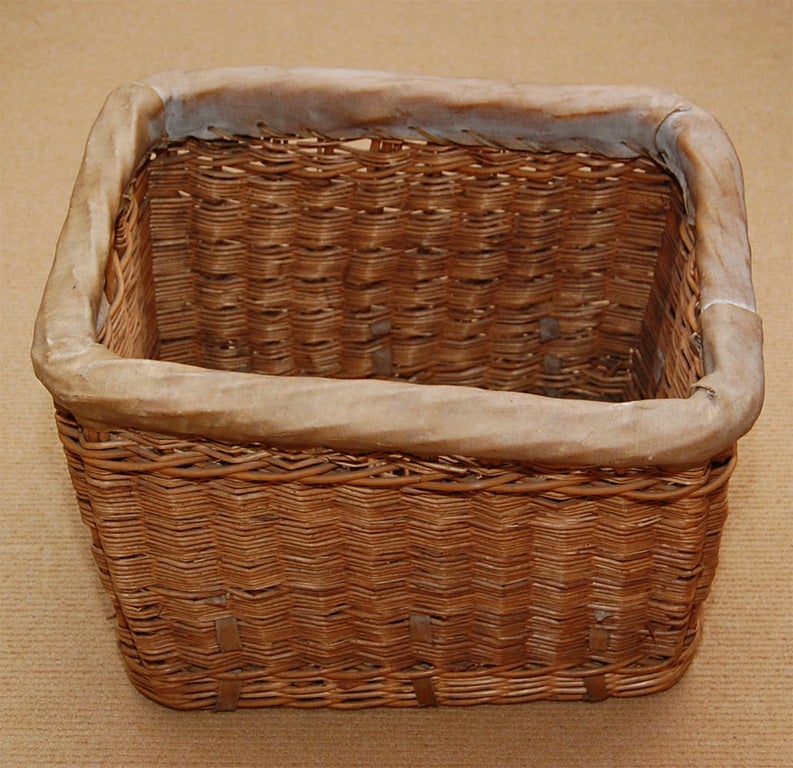 Wicker French Turn-of-the-Century Laundry Basket