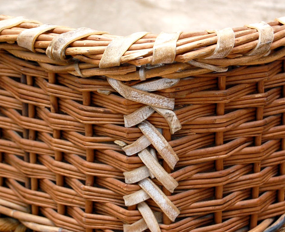 Wicker Large French Turn-of-the-Century Laundry Basket