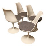 FOUR Classic Saarinen Tulip Chairs Knoll