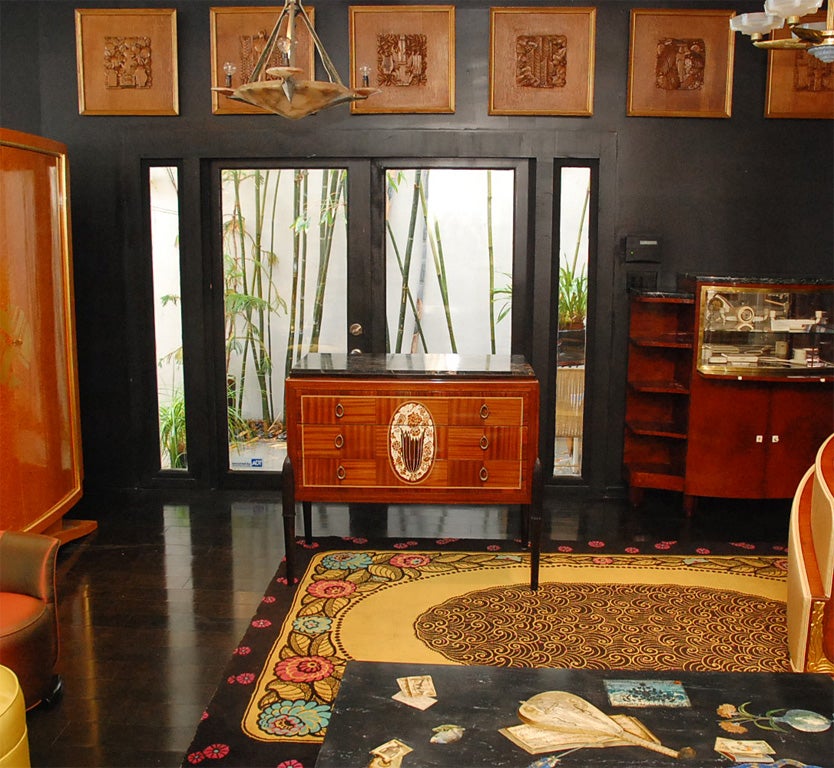 Art déco Rare commode en marqueterie de Mercier Frères en palissandre et acajou