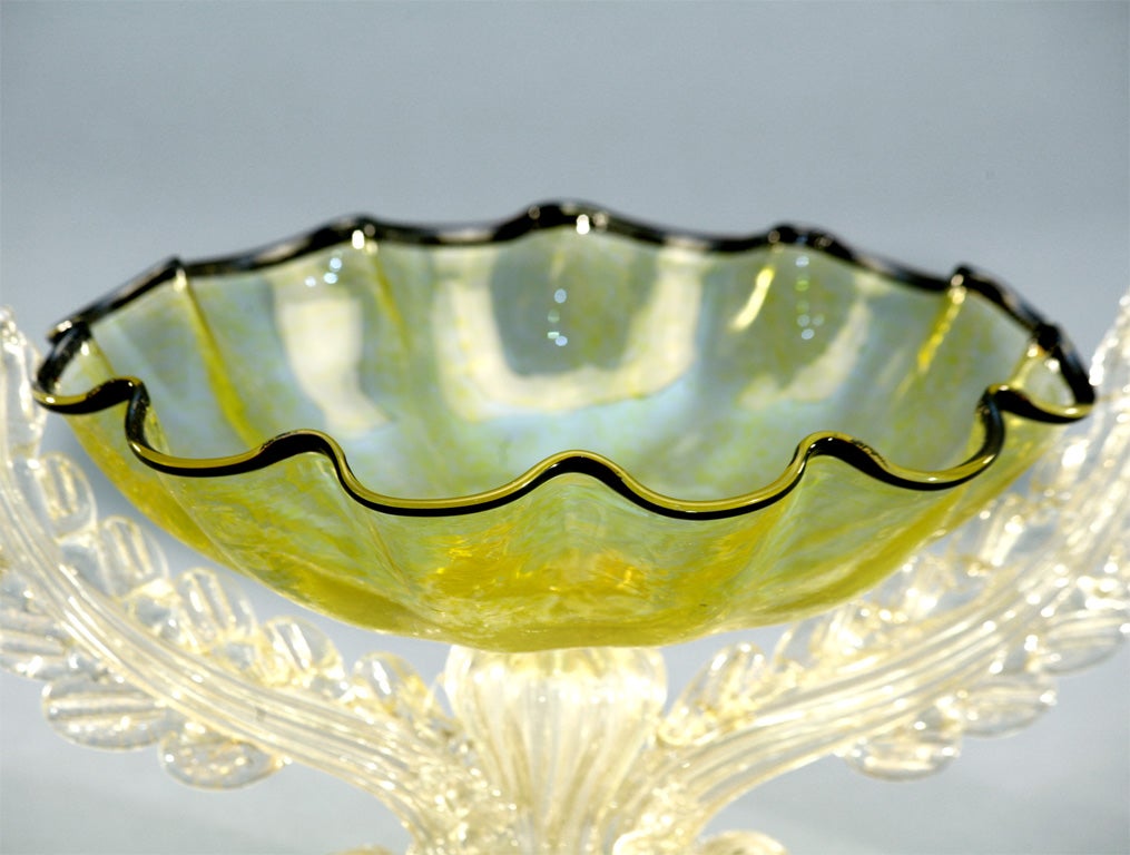Vetro soffiato Set di centrotavola a tre pezzi con candelabri Barovier in vendita
