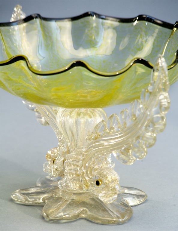 Set di centrotavola a tre pezzi con candelabri Barovier in vendita 4