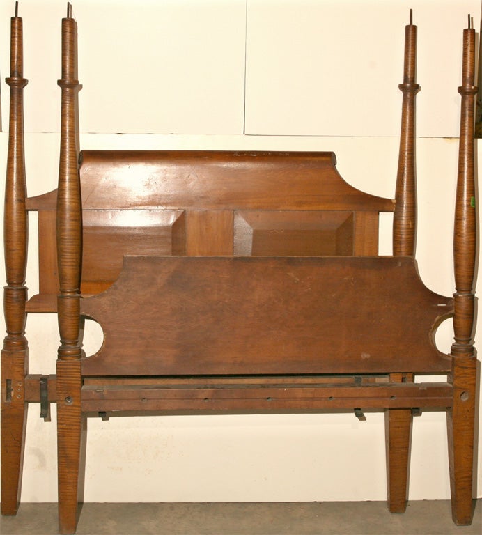 Tiger Maple Federal Period  Tester  Bed