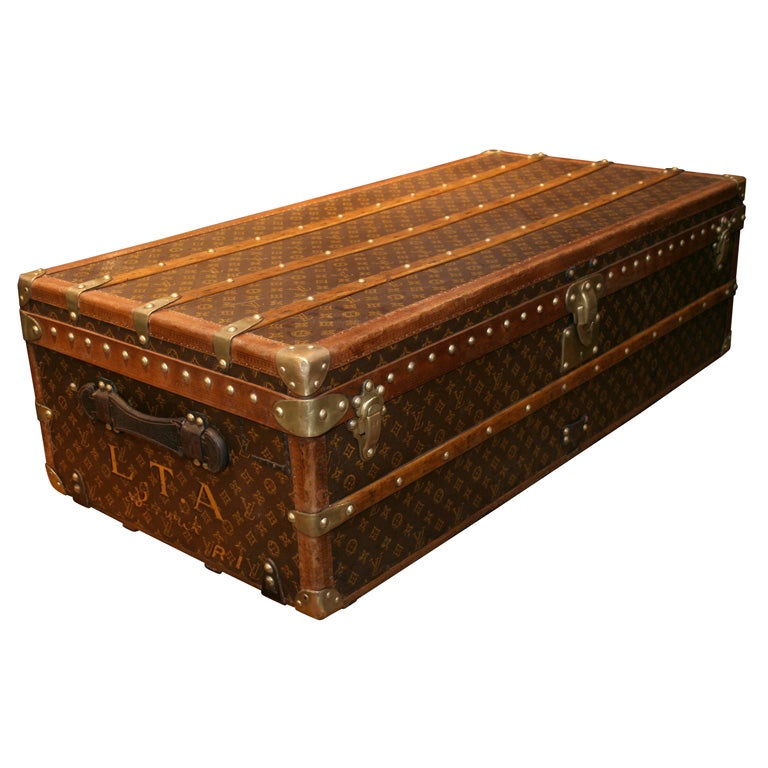 Louis Vuitton Steamer Trunk For Sale at 1stdibs