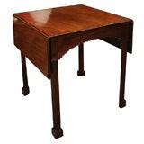 Sophisticated 18th c. English Mahogany Pembroke Table