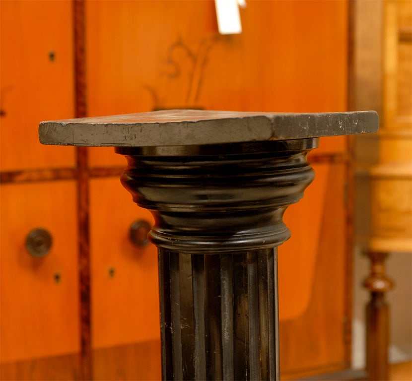 Antique Swedish Neoclassical Late Empire Fluted Pedestal In Excellent Condition In Atlanta, GA