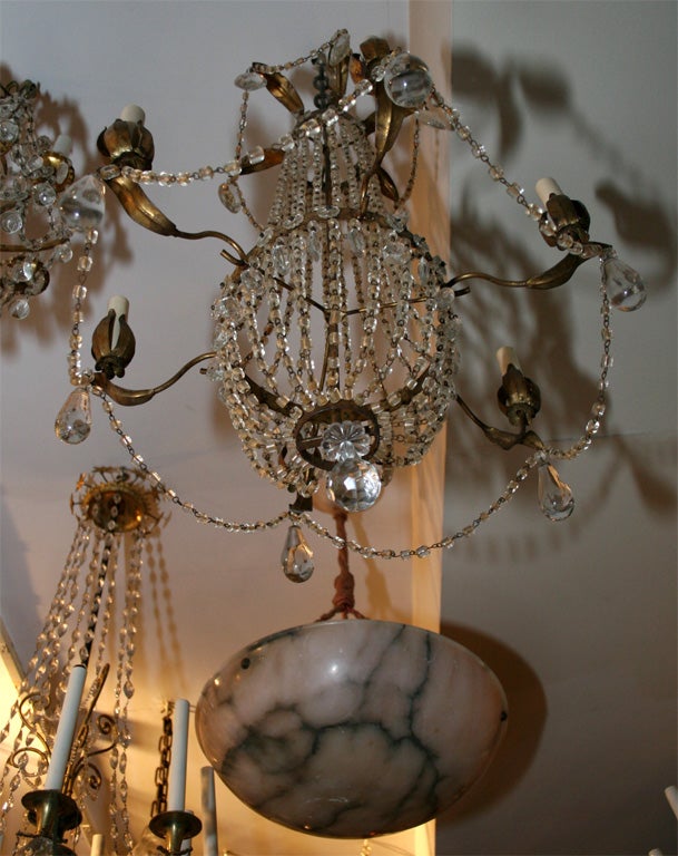 Italiano Lampadario in metallo dorato in vendita