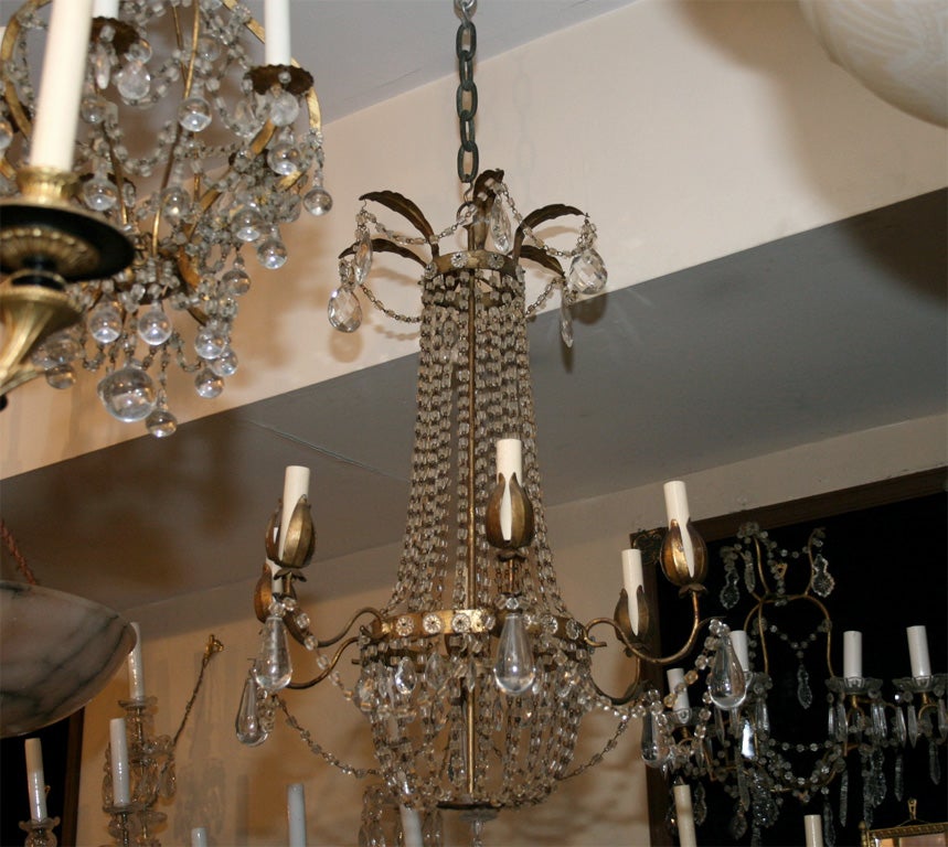 Inizio XX secolo Lampadario in metallo dorato in vendita