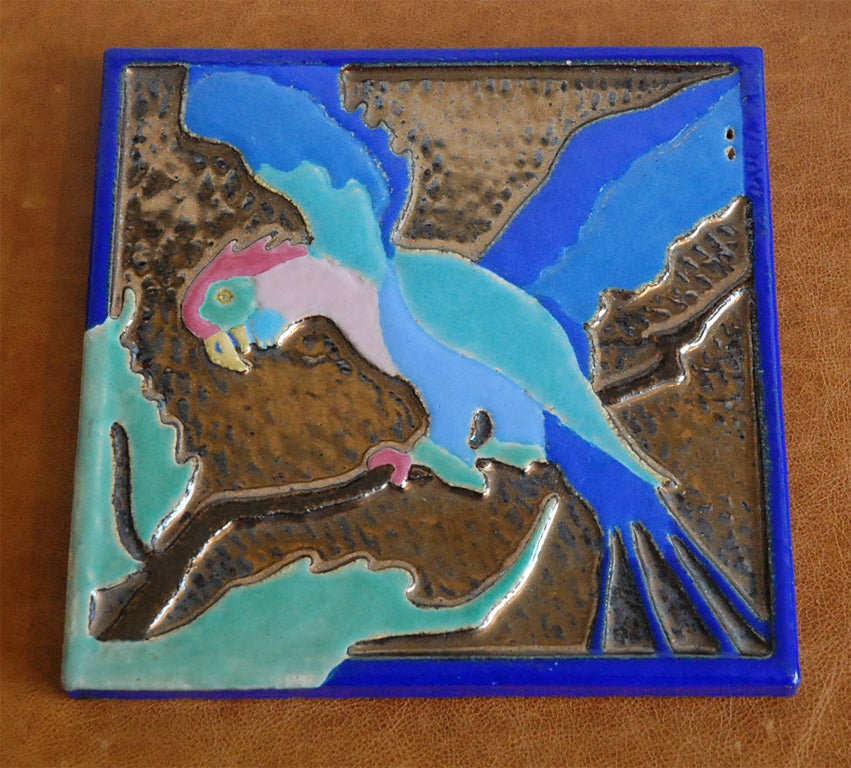 Large Arts & Crafts Parrot Tile