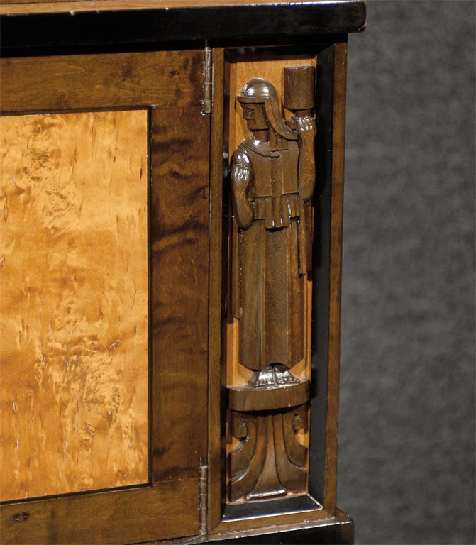 Armoire Art Déco attribuée à Eliel Saarinen Bon état - En vente à Atlanta, GA