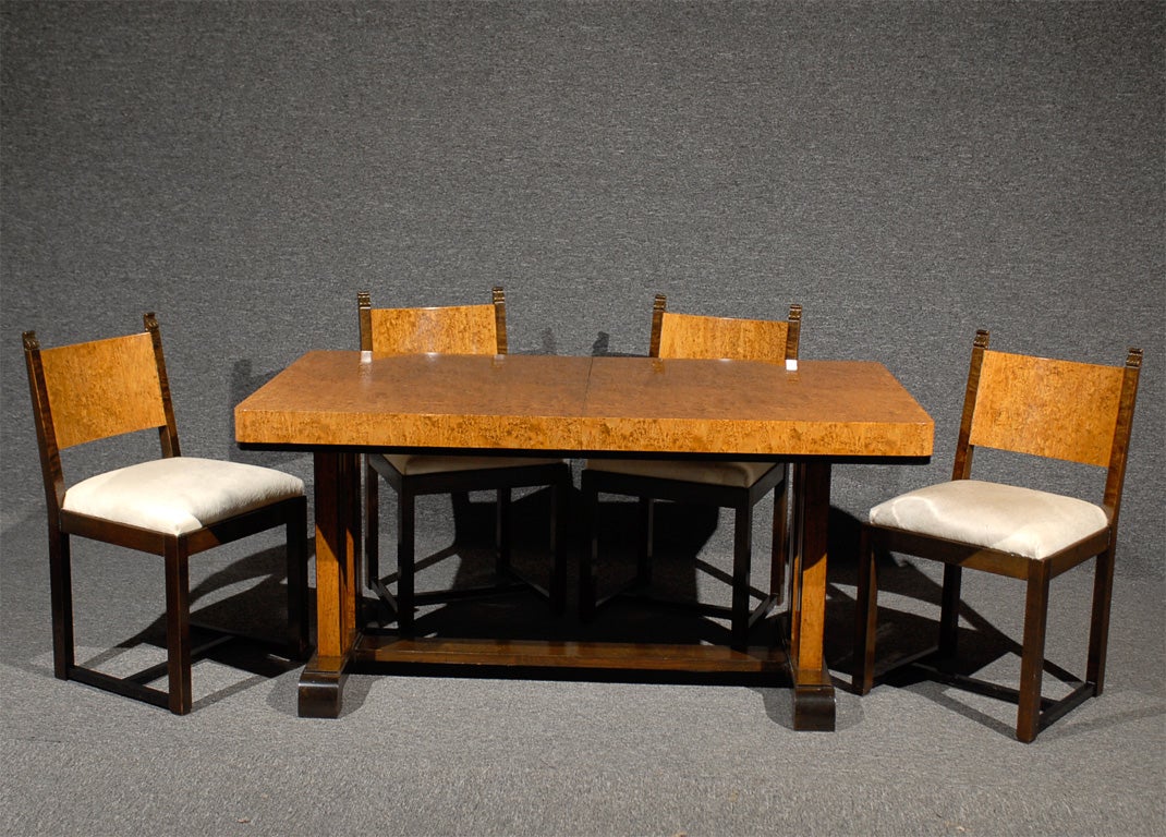 Rare bibliotek dining table attributed to Eliel Saarinen (father of Eero Saarinen)designed before his immigration to the United States. In a style that we now refer to as 