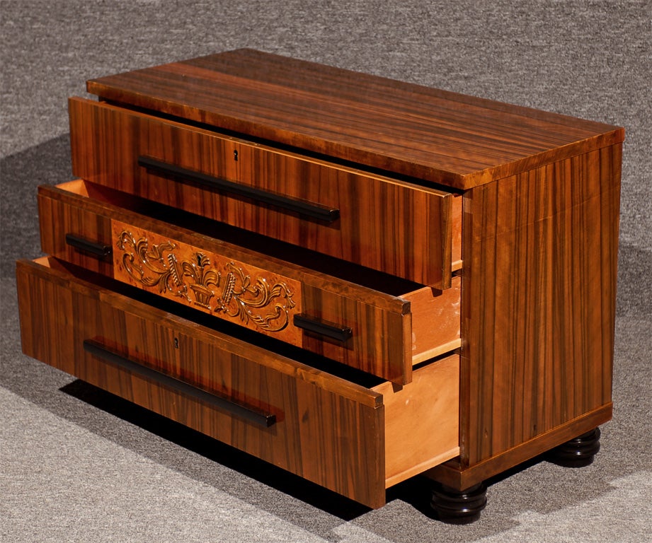 Swedish Art Deco Rosewood Chest of Drawers/Commode For Sale 3