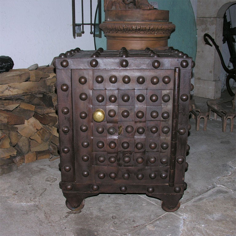HOBNAIL SAFE