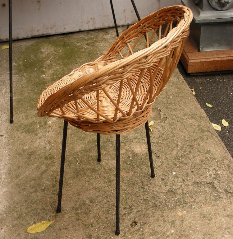 Mid-20th Century 1950s Wicker Vanity Table and Chair For Sale