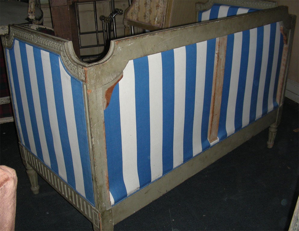 18th Century and Earlier Handsome End of 18th Century Alcove Settee For Sale